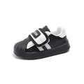 Sneaker classiche per bambini bianche e nere con punta a conchiglia e chiusura velcro - EU 21 / Nero