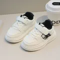 Witte casual kinderschoenen met schattig beertje en handige klittenbandsluiting - EU 24 / Zwart