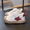 Scarpe sportive per bambini bianco e bordeaux con stella e punta di protezione rinforzata - Taglia 30 (Lunghezza Interna 19 cm) / Rosso