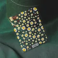 Adesivi per unghie 5D margherite TS-026 con petali bianchi e coccinelle su velluto - TS-026 Profumo di Luce Solare