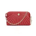 Sac bandoulière en cuir rouge avec coutures blanches et logo floral doré élégant - Bordeaux