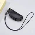 Mini borsa da collo in vera pelle nera con cerniera metallica e cordino sottile a tracolla - Nero