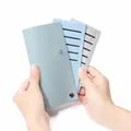 Porte-cartes slim en cuir véritable avec bouton pression métallique et fentes multiples - Bleu clair