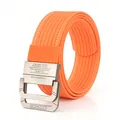 Vibrant orangefarbener Nylon-Canvas-Gürtel mit Doppel-D-Ring-Metallschnalle und Gravur - 120cm / Orange und Weiß (Dünne Streifen)