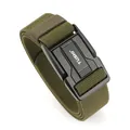 Cinturón táctico verde militar con hebilla magnética de aluminio de 3,8 cm en fondo blanco - Verde Militar