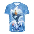 T-shirt bleu clair à col rond avec visage floral surréaliste et chevaux imprimés - S / Hauts / Visage Floral Surréaliste (B121-168)