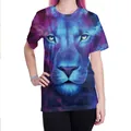T-shirt con stampa leone 3D e motivi stellari cosmici blu e viola intenso - Leone Stellato Viola (B121-125)