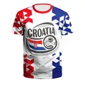 Weißes Kroatien Fußball T-Shirt mit Nationalflaggen-Wappen und geometrischen Details - Kroatien Stil (B129-9299)
