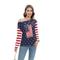 Top da donna a spalla scoperta a maniche lunghe con stampa bandiera americana - Blu Scuro Stellato Rigato Distressed (GA404-1013)