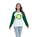 Damen St. Patrick's Day Raglan-T-Shirt mit grünen Ärmeln und goldenem Hufeisen-Kleeblatt - S / Oberteile / Goldenes Hufeisen-Muster (H002-23A0041 Dunkelgrün)