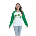Sweat-shirt femme Saint-Patrick avec motif trèfle et manches raglan vertes - S / Style Chapeau Festif et Texte (H002-23A0032) / Vert