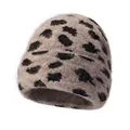Berretto in maglia peluche con stampa leopardata beige e marrone foderato in pile - Taglia unica / Color Farina d'Avena