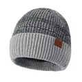 Gorro de punto de invierno con forro polar, diseño bicolor gris y parche de cuero decorativo - Talla única / Gris claro