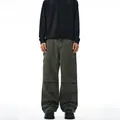 Pantaloni cargo retrò verde militare con gamba larga dritta e grandi tasche laterali - S / Verde Scuro