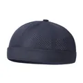 Berretto docker blu navy in rete traspirante per esterno con design moderno senza tesa - Taglia Unica Regolabile / Blu Notte
