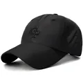 Gorra deportiva negra de secado rápido con bordado CP y ventilación lateral láser - Talla Única Ajustable / Negro