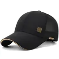 Berretto da baseball in rete nera con emblema sportivo dorato e retro traspirante - Taglia Unica Regolabile / Nero