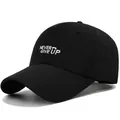 Gorra de béisbol negra de secado rápido con bordado y malla trasera transpirable - Talla Única Ajustable / Negro