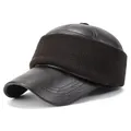 Herren Winter Baseballkappe aus dunkelbraunem Leder mit Strick-Patchwork-Design - Einheitsgröße / Braun