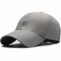 Casquette de baseball grise en maille respirante avec broderie du logo R - Gris clair