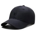 Lichtgewicht sneldrogende marineblauwe baseballpet met schildlogo borduursel en luchtgaten - Stijl Zonder Gat / Donkerblauw