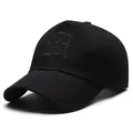Casquette de baseball noire en coton avec broderie gothique lettre M en relief devant - Taille Unique Réglable / Tout Noir Tissu