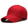 Gorra de béisbol roja clásica de seis paneles en sarga de algodón resistente para hombre - Ajustable / Rojo