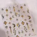 Retro goudfolie nagelsticker M-676 met vintage kroonluchter en groene sterpatronen - Retro Paleis Stijl (M-676)