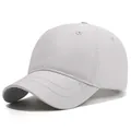Berretto da baseball impermeabile grigio chiaro con design minimalista a sei pannelli - Taglia Unica Regolabile / Bianco