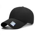 Klassische schwarze Baseballkappe mit Gitterstruktur und holografischem Aufkleber - Einheitsgröße Verstellbar / Schwarz