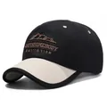 Gorra de béisbol de visera corta negro y beige con bordado de montaña y letras detalle - Talla Única Ajustable / Corona Negra-Ala Beige