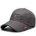 Donkergrijze katoenen baseballpet met A-KUBIZ 3D borduurwerk en rood label op de rand - Verstelbaar / Grijs