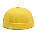 Berretto docker giallo vivace senza tesa con ricamo bianco per uno stile street moderno - Regolabile / giallo limone