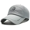 Casquette de sport grise en mesh avec emblème MGPY et rayures brodées pour femme - Réglable / 2247 Gris