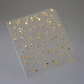 3D Relief Gold-Nagelaufkleber M-332 mit metallischen Blumen- und Blattmustern - Goldene Geprägte Florale (M-332) / M-332
