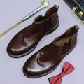 Classic dark brown leather Chelsea boots with elastic side panels and oil-wax finish - EU 38 / Coffee