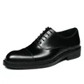 Classic black leather cap-toe Oxford shoes for men with sophisticated woven sole texture - EU 38 / Black (Black Trim)