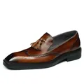 Brown leather brogue loafers for men with decorative tassels and vintage finish - EU 38 / Brown (Black Edge)