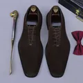 Dunkelbraune Oxford-Schuhe aus Wildleder mit eckiger Kappe und hölzernen Schuhspannern - EU 38 / Mocha Braun