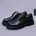 Scarpe Derby da uomo in pelle nera a grana coccodrillo con suola spessa in gomma - EU 37 / Nero