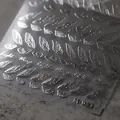 Silberne geprägte Insektenflügel Nagelaufkleber mit Metallstruktur Modell K-031 - M-031 Silber / Silber