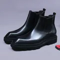 Klassische Chelsea Boots für Herren aus schwarzem Leder mit Karree-Zehe und Profilsohle - 37 / Schwarz