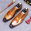 Scarpe stringate brogue classiche in pelle marrone ambra con decorazioni a coda di rondine - EU 37 / Marrone