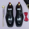 Scarpe monk da uomo in pelle nera lucida con fibbia metallica singola ed elegante - EU 37 / Nero