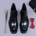 Polished black leather Chelsea boots for men with square toe and elastic side panels - EU 37 / Black