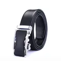 Cintura da uomo in pelle nera testurizzata con fibbia automatica in metallo argento - 115-125cm / Fibbia Argento Nero (CX)