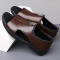 Sandales romaines en cuir marron foncé pour hommes avec design ajouré et semelle souple - 38 / Brun (8020)