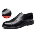 Chaussures derby en cuir noir pour homme avec détails ajourés et style formel professionnel - 38 / Style Évidé / Noir