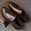 Mocasines de invierno para hombre en cuero marrón oscuro con forro de piel sintética - EU 38 / Marrón
