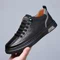 Chaussure décontractée en cuir noir pour homme avec rayures vertes et rouges et semelle - EU 38 / Noir